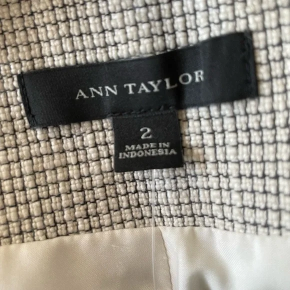 Ann Taylor Ivory and Black Trim Open-Front Blazer - Picture 2 of 11